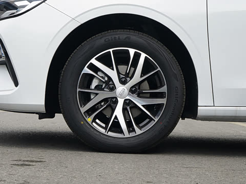 2027�� ���� 1.5L CVT������