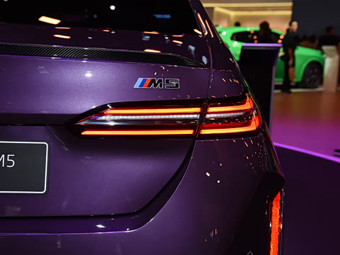 2025�� M5