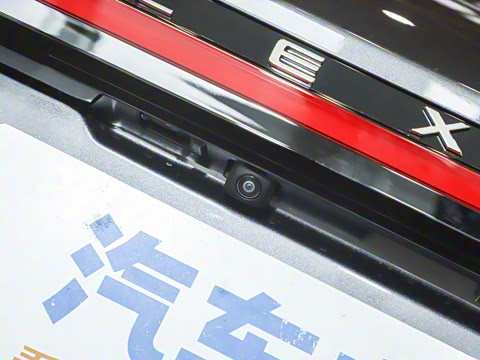 2025�� 300 ����������