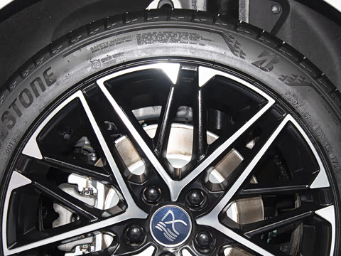 2025�� EV �Ǽݰ� 635KM�콢��