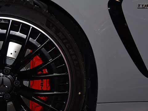 2025�� AMG CLE 53 4MATIC+ ������ܳ�