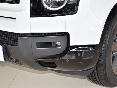 2026�� 110 3.0T P400 X-Dynamic HSE