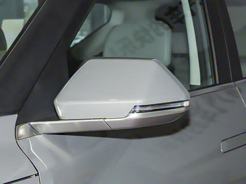 2025�� 720 Light