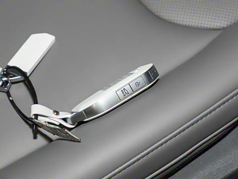 2025�� 720 Light