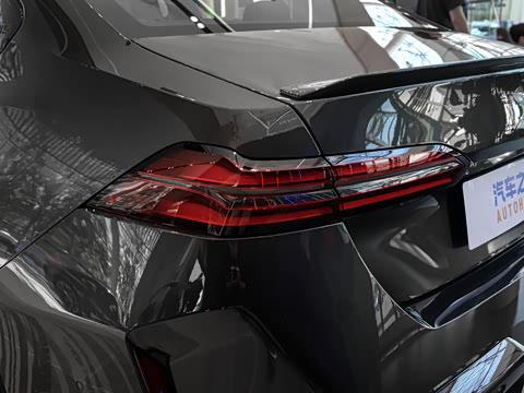 2025�� M5