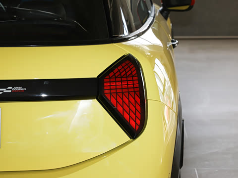 2025�� JOHN COOPER WORKS