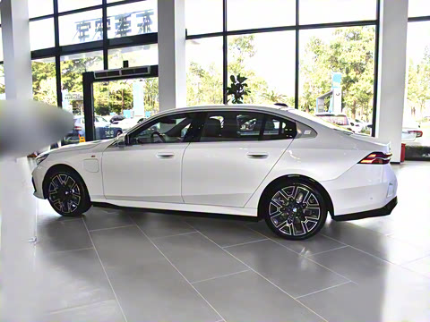 2026�� xDrive 50L M�˶���װ