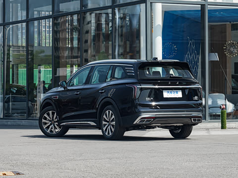 2025�� �Ŀ�  2.0T PHEV ����200��������� 7��