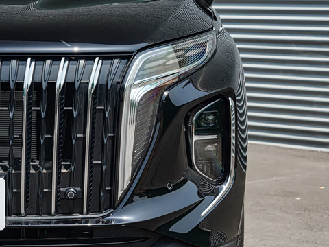 2025�� �Ŀ�  2.0T PHEV ����200��������� 7��