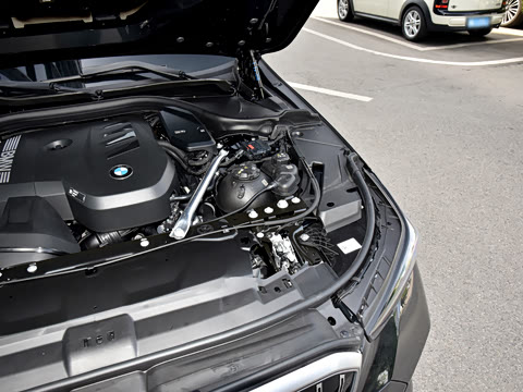 2026�� 525i M�˶���װ