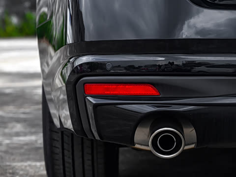 2025�� 2.0L SV �ڽ��