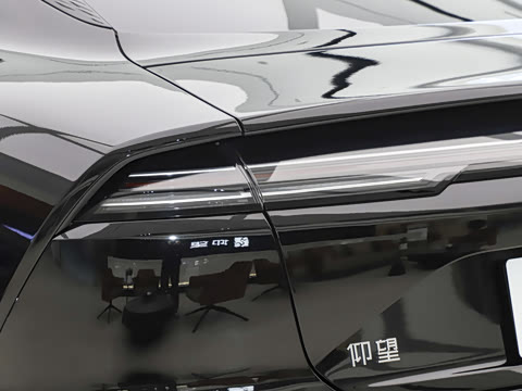 2025�� EV �����콢��