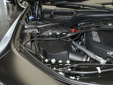 2026�� 740Li ��Ӱ��ذ� M���ܰ��˶���װ