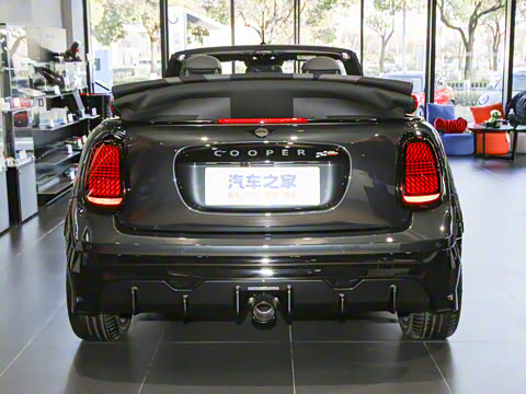 2025�� JOHN COOPER WORKS CABRIO