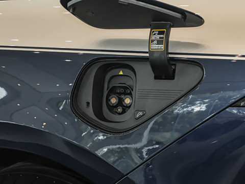 2025�� 102kWh ��ƽ���ر��