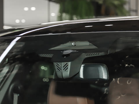 2026�� xDrive40i M�˶���װ