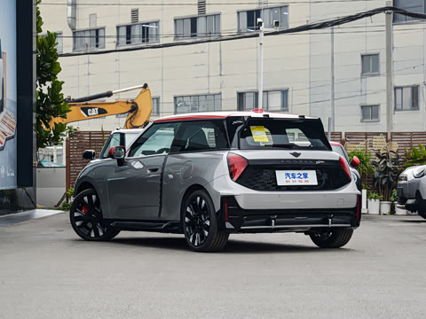 2026�� JOHN COOPER WORKS