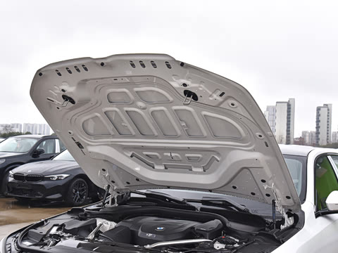 2026�� �Ŀ� 530Li ������ M�˶���װ