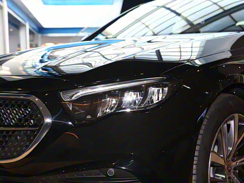 2026�� E 300 L ʱ���˶���