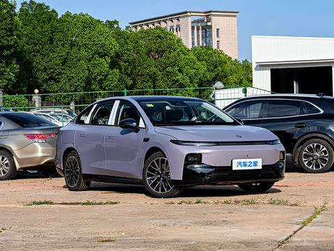 2027�� 670������
