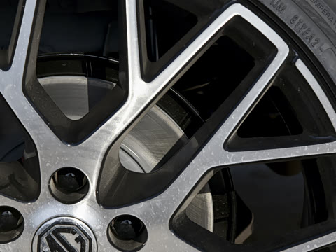 2026�� 2.0T 405 AT������