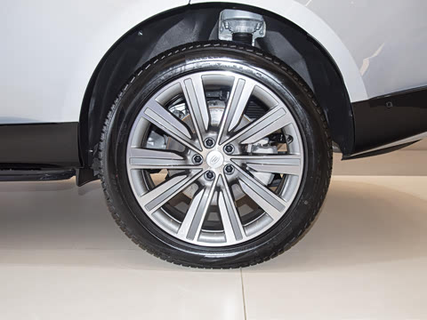 2025�� 3.0 L6 400PS �����ӳ���