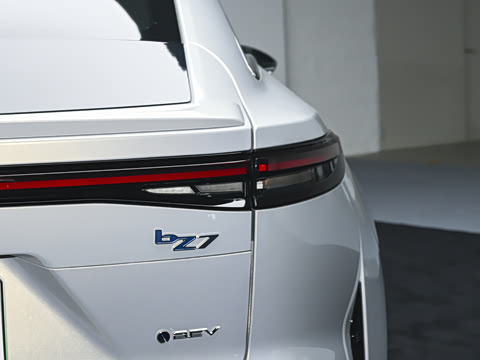 2026�� 710 Ultra�����״��