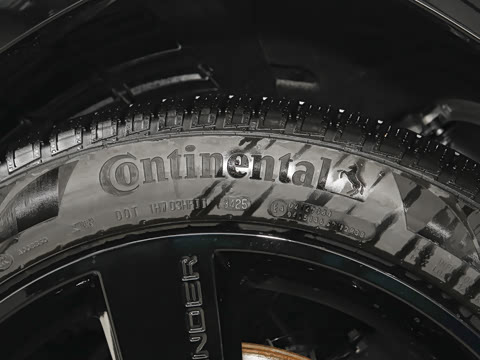 2026�� 110 3.0T P400 X-Dynamic HSE