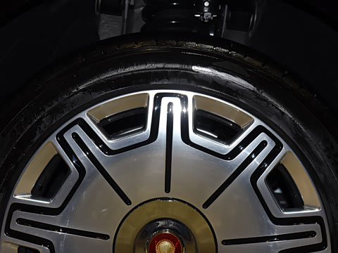 2026�� 4.0T V8 ��ϼ���ư�