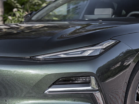 2026�� 225km EM-P Զ�����ǺӰ�+ҫҹ��װ