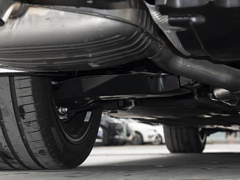 2026�� E 300 L ������