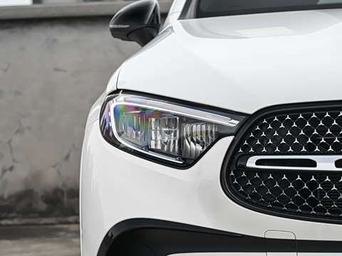 2026�� �Ŀ� GLC 300 4MATIC ����SUV