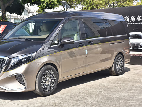 2023�� ��ʨϵ�� 2.0T �� 7��