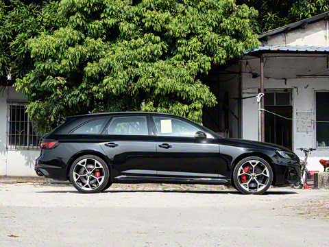 2026��  RS4 Avant �����