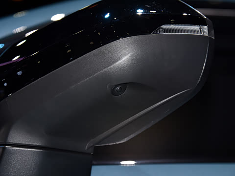 2025�� quattro 45�����ذ� 45TFSI quattro ʱ�ж�����