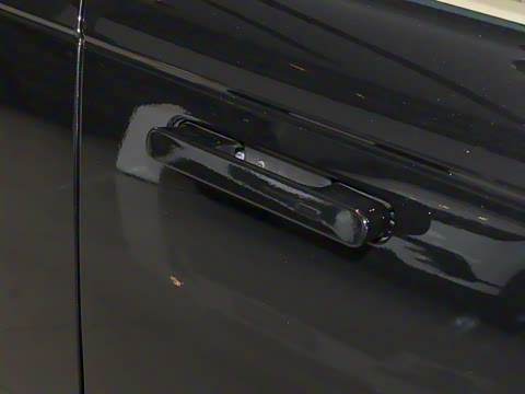 2025�� 3.0 L6 360PS ʢ����