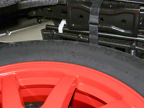 2024�� 4.4 V8 SV���ٴ����ӳ��� 4��