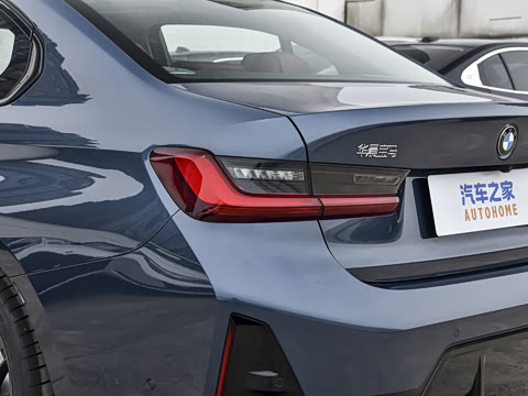 2026�� 330Li M�˶���ҹ��װ