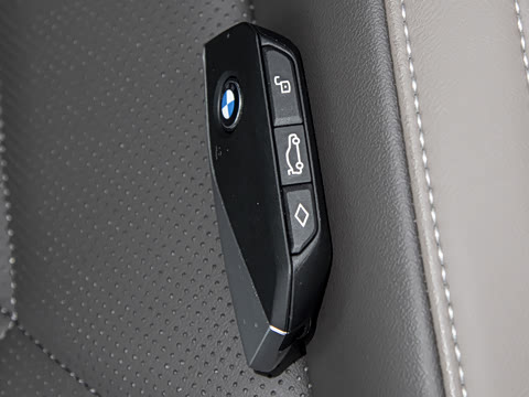 2026�� xDrive30L ������ M�˶���ҹ��װ