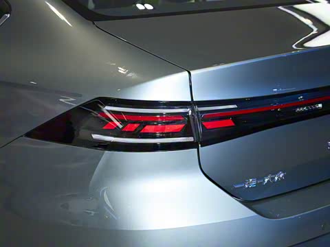 2026�� L 300TSI DSG ��Ӣ��