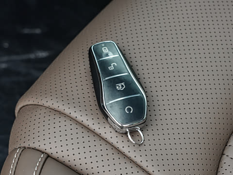 2026�� EV �Ǽݰ� 705KM��������