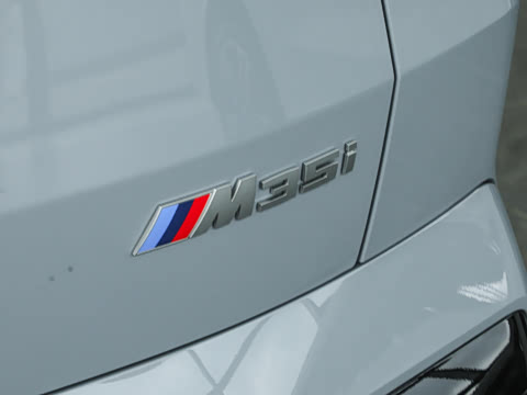 2026�� M35i