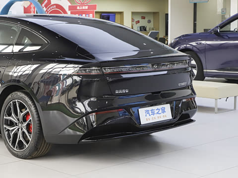 2025�� ���� 650MaxѲ����