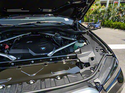 2025�� xDrive 30Li ������M�˶���ҹ��װ