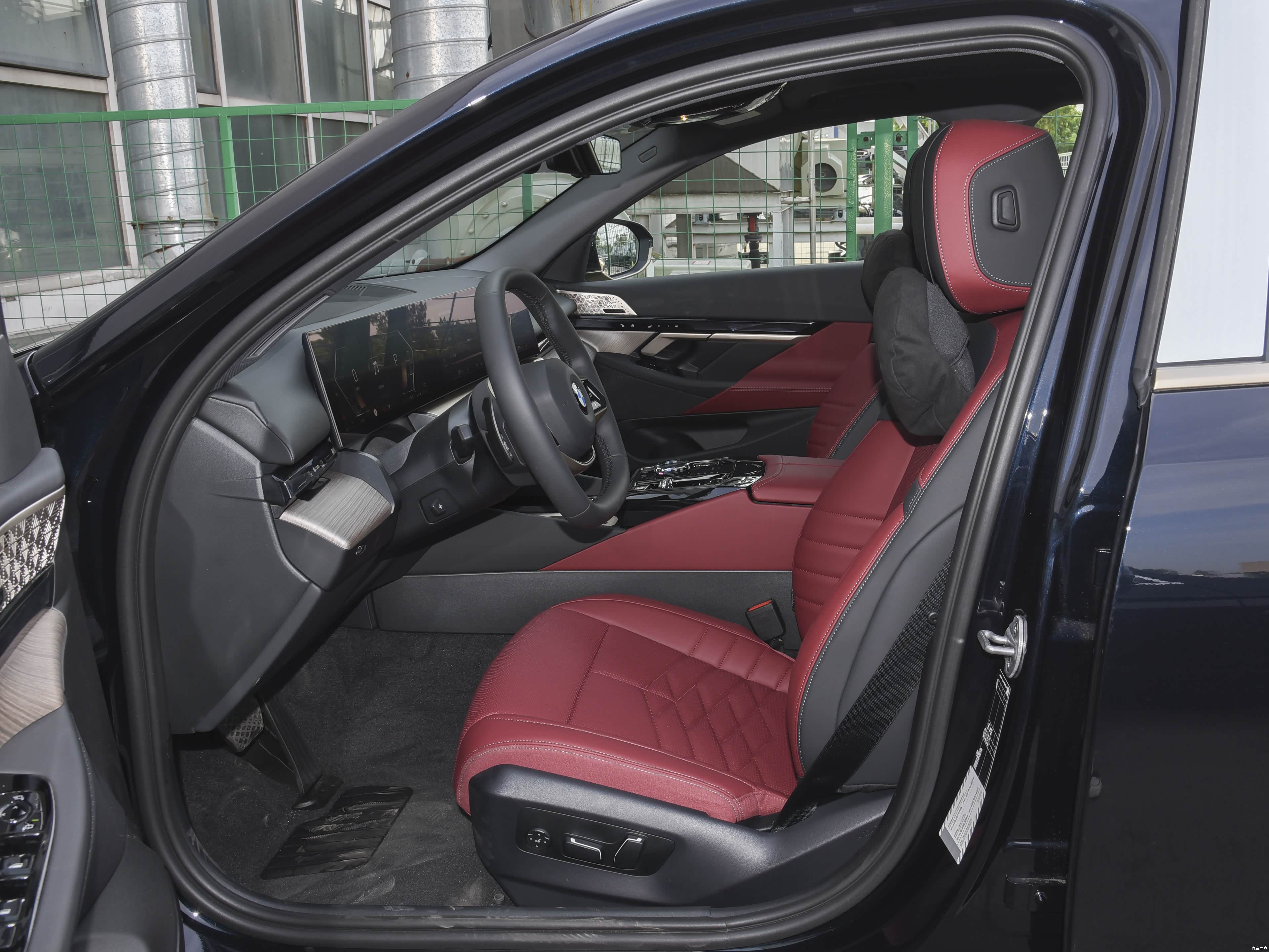 BMW 5 Series, миниатюра 19