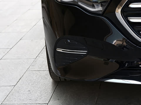 2026�� �Ŀ� E 300 L �����