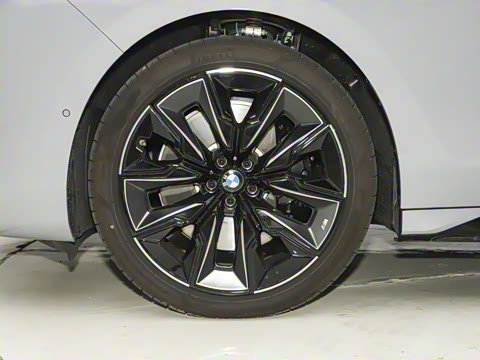 2023�� 740Li ������ M�˶���װ