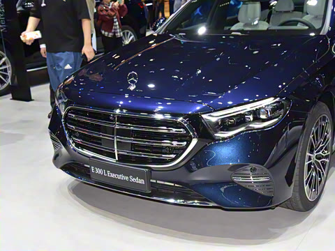 2026�� E 300 L �����