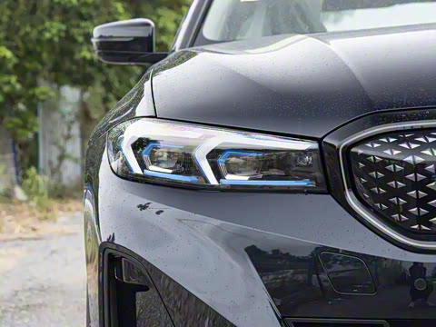 2026�� eDrive 40 L ��ҹ�˶���װ