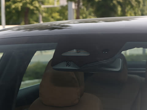 2025�� �Ŀ� E 260 L �˶���